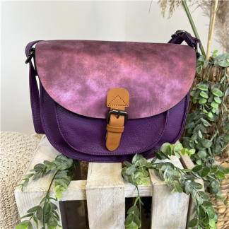 Sac demi-lune violet Flora and Co