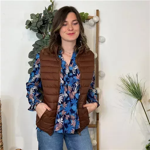 K885- Doudoune sans manche Melya (T36-T44) (marron) – Image 6