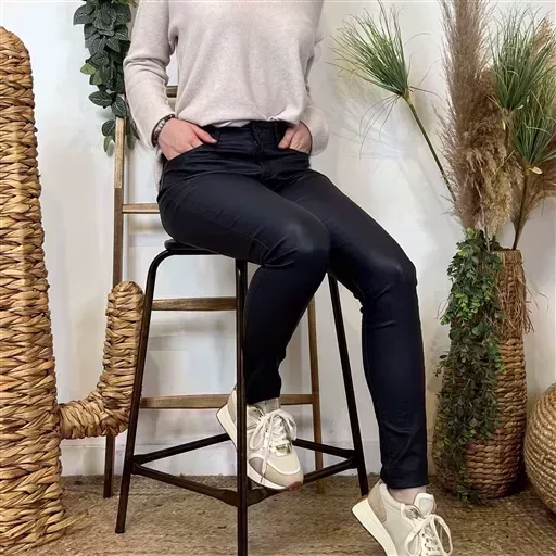 M969- Jean slim Enduit (T36-T44) (marine) – Image 4