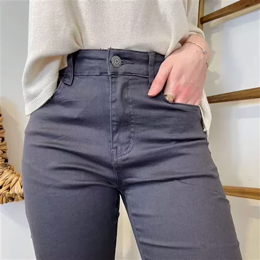 O552- Jean 7/8ème Voggo T36 T44 (gris) – Image 6