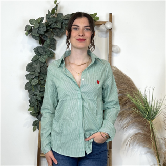 L510- Chemise coeur brodé ❤️ (T36-T40) (vert céladon)