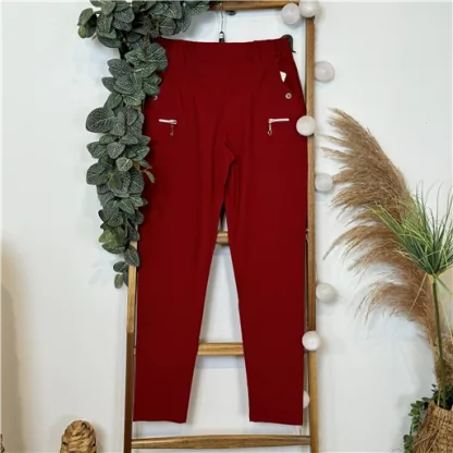 T545- Pantalon confort zips (T38-T52) (rouge)