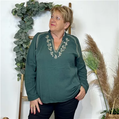 K789- Blouse Coton brodée (T40-T48) (vert sapin)