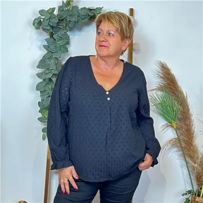 K796- Blouse Coton brodée (T40-T48) (noir)