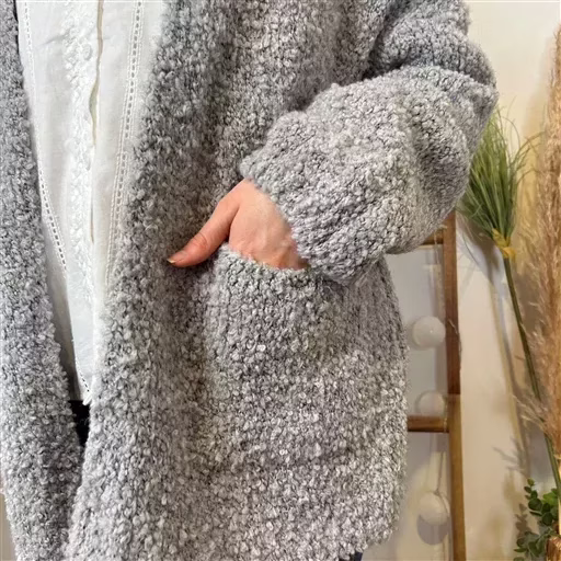 K776- Pull Oversize Maille Bouclette (Tu) (gris) – Image 5