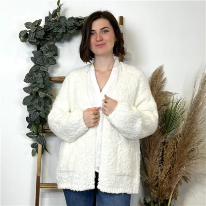 K776- Pull Oversize Maille Bouclette (Tu) (ecru)