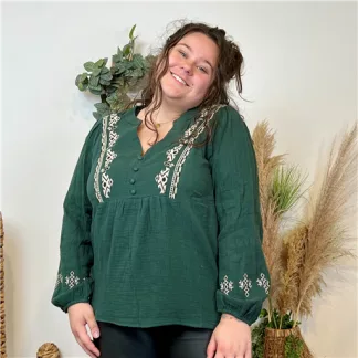 K769- Blouse coton brodée (T40-t48) (vert sapin)