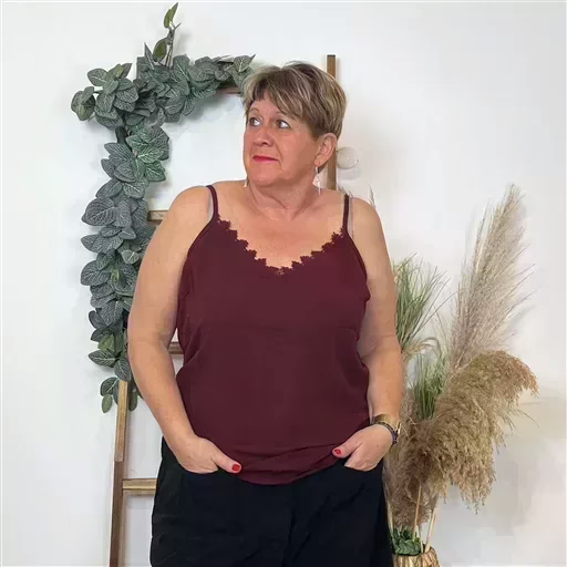 K996- Débardeur Christy (T44-T52) (bordeaux)
