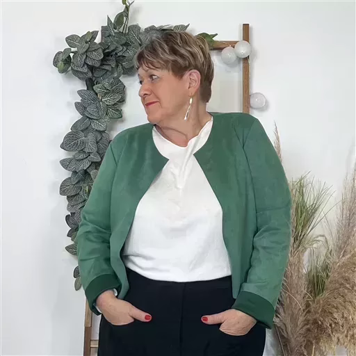 Z551. Veste courte suédine (T46-T50)) (vert brésil) – Image 3