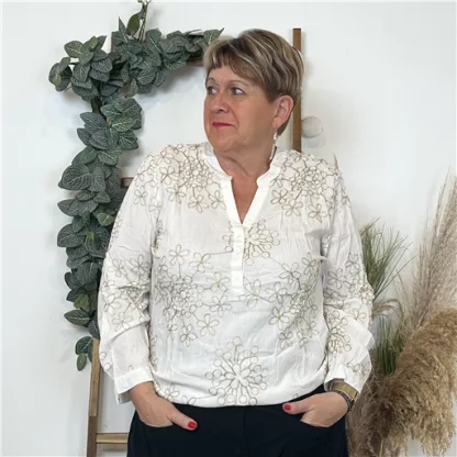 K842- Blouse Christy Brodée (blanc)