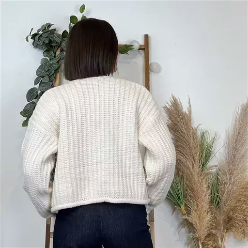 K678- Gilet Grosse Maille bouton doré (Tu) (ecru) – Image 4