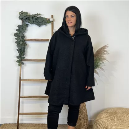 M211- Manteau Capuche "Jolies Formes" (Gt) (noir)