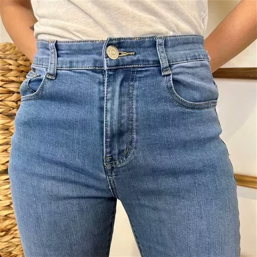 N405- Jean Droit Voggo (T36-T44) (denim clair) – Image 5