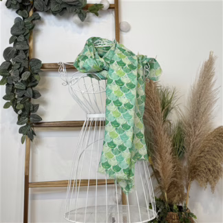 Y529- Foulard motif éventail (vert céladon)