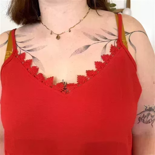 Z142- Débardeur Christy (T44-T52) (rouge) – Image 5