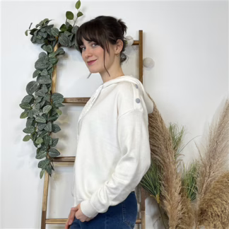 K581- Pull capuche boutons "Version Féminin" (Tu) (ecru)