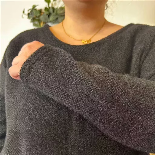 Z579. Pull uni (GT) 🇮🇹 (noir) – Image 5