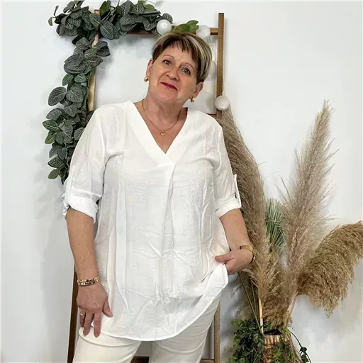 K806- Blouse unie Christy (T44-T52) (blanc)