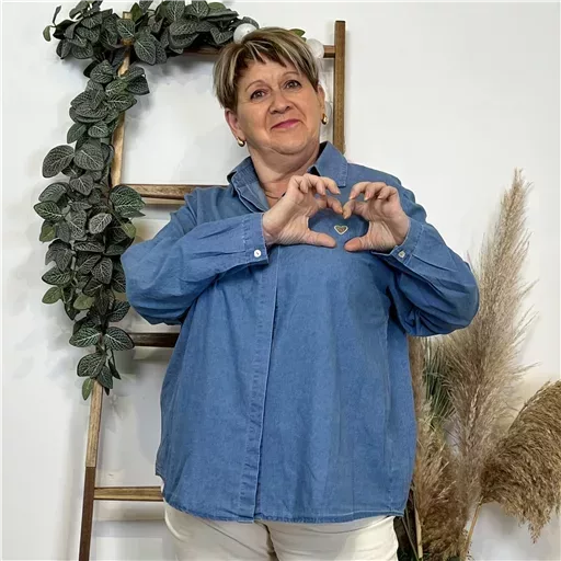 K470- Chemise coton « By One » (T40-T48) (bleu jeans)