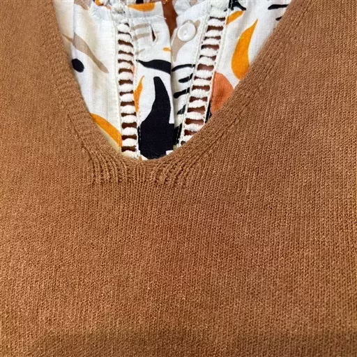 z113- Pull sans manches (Tu) (camel) – Image 6