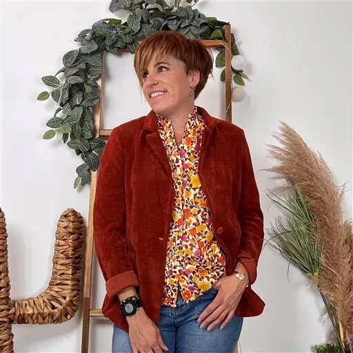 K035- Blazer velours (T36-T44) 🇮🇹 (rouille) – Image 2