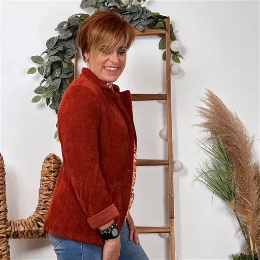 K035- Blazer velours (T36-T44) 🇮🇹 (rouille) – Image 3