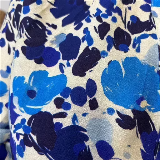 K974- Blouse « Christy » Fleurettes (T44-T52) (bleu royal) – Image 8