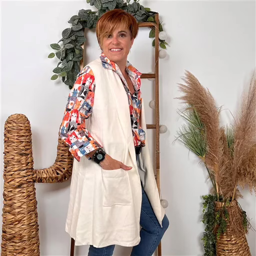 K067- Gilet sans manche "Maëlle" (Tu) (ecru) – Image 3