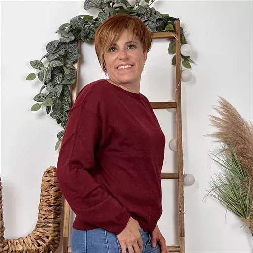 K092- Pull col en rond Lurex Version Féminin (bordeaux) – Image 3