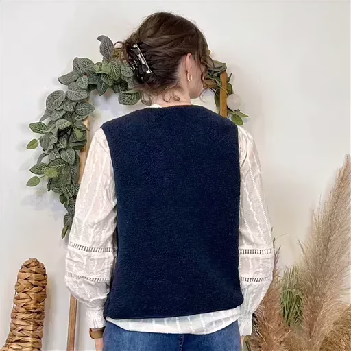 K021- Gilet sans manche moutonné (T36-T40) (marine) – Image 4