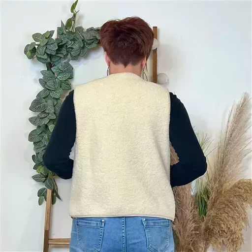 K021- Gilet sans manche moutonné (T36-T40) (beige) – Image 4