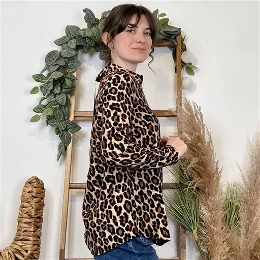 K022- Chemise léopard By One (T36-T40) (marron) – Image 3