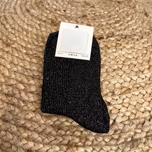 V311- Chaussettes paillettes « Rêveuse » (noir) – Image 3