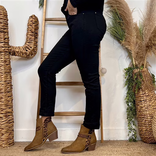 M958- Jean 7/8ème Voggo (T36-T44) (noir) – Image 3