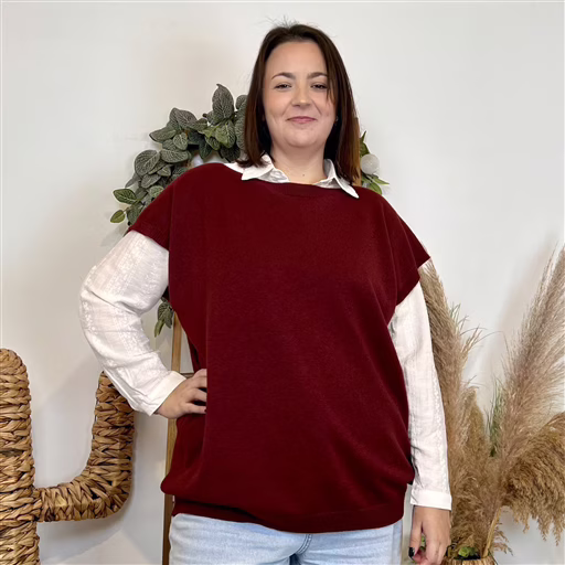 Z102- Pull sans manches dos boutonné (bordeaux) – Image 2