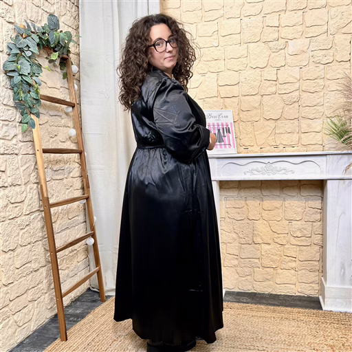 J860 - Robe longue satinée (T40-T48) (noir) – Image 2