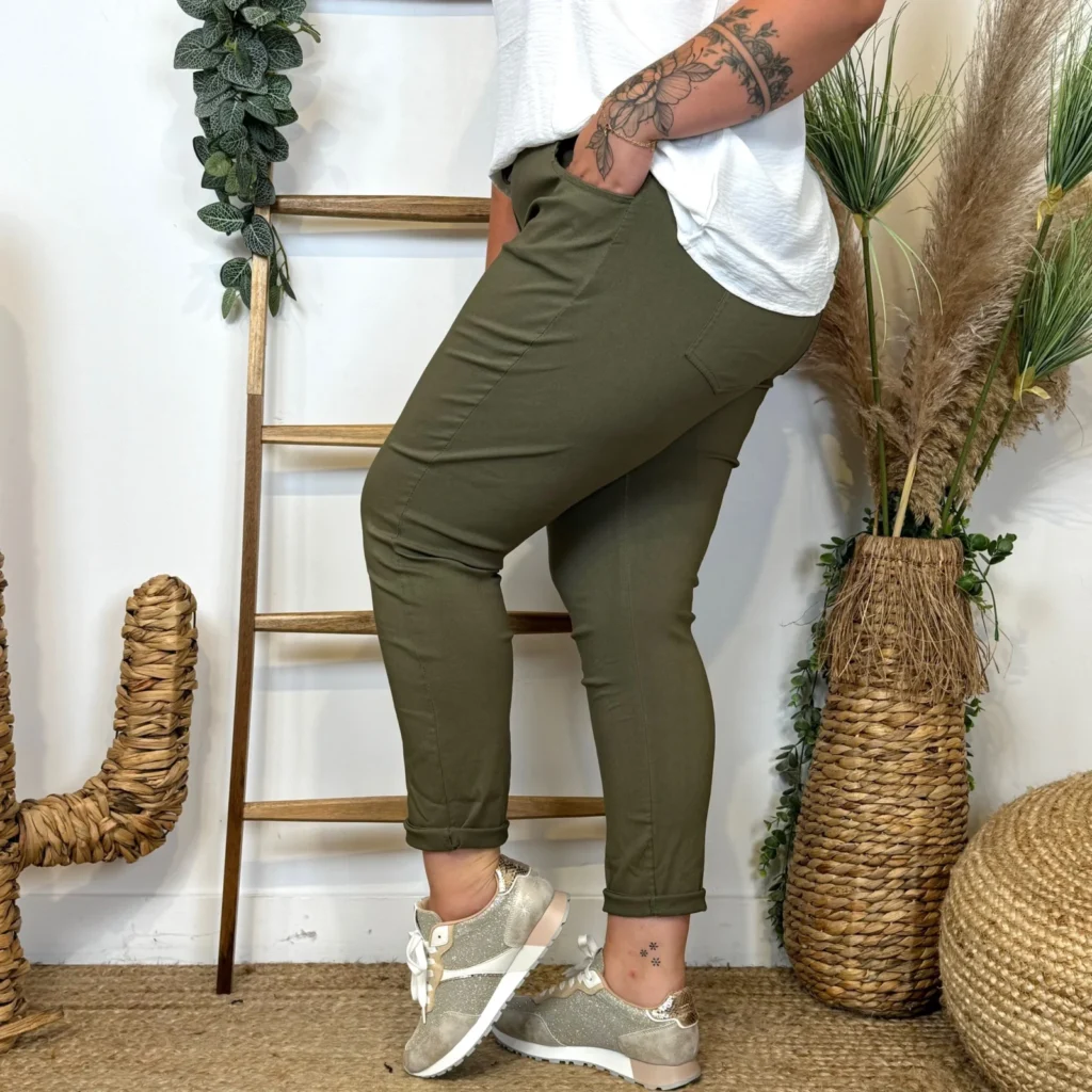 Pantalon femme taille élastiquée « Jolies Formes » - kaki - taille-unique-grande-taille