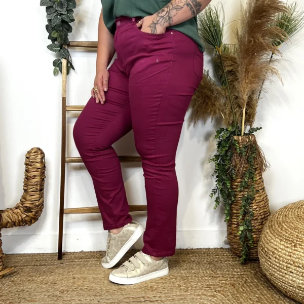 O153- Jean Slim Voggo (T42-T52) - fuchsia - 52