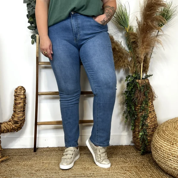 O167- Jean Droit Voggo (T42-T52) - denim - 52