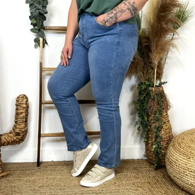 O167- Jean Droit Voggo (T42-T52) - denim - 52