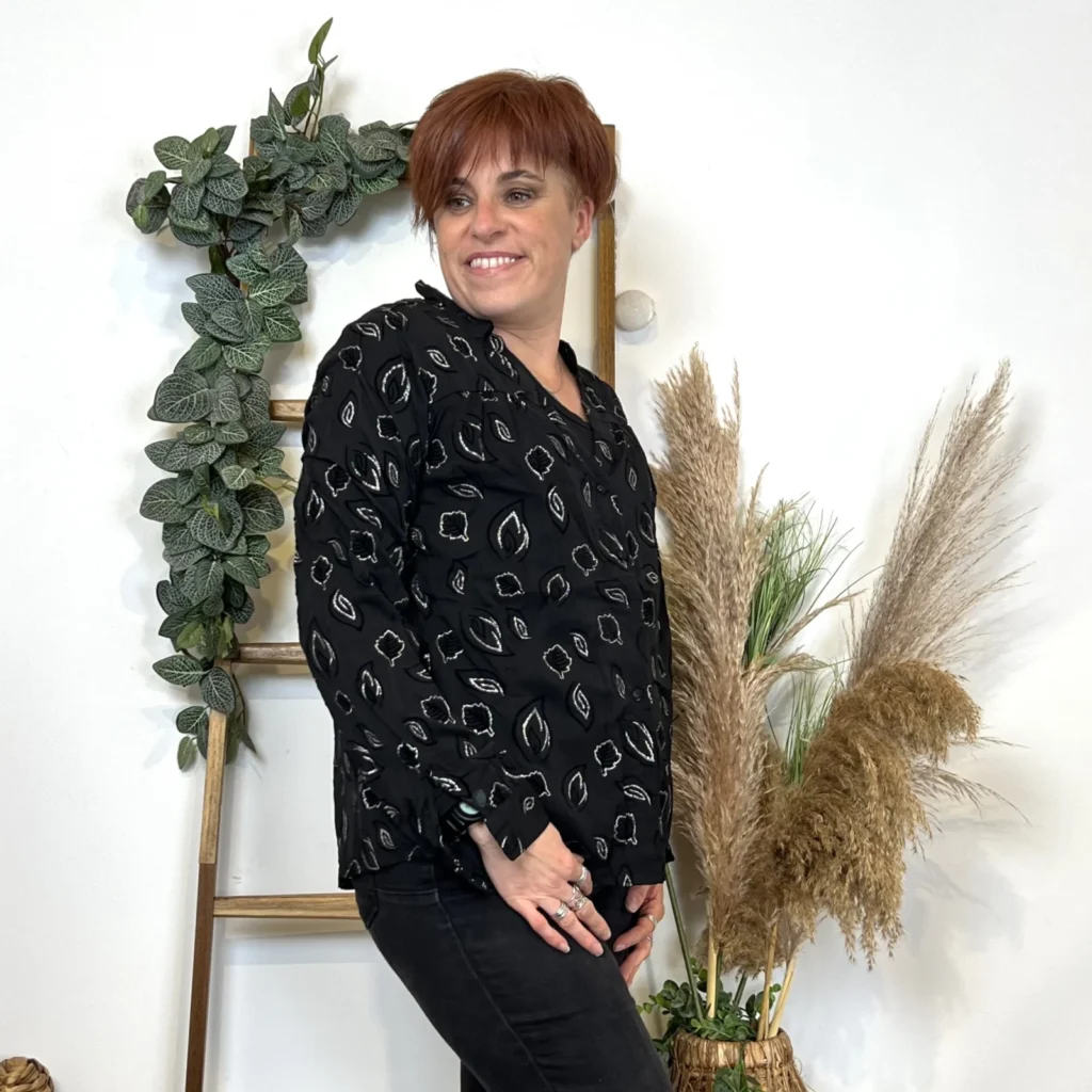 K744- Chemise Voile détails argentés - noir - 38