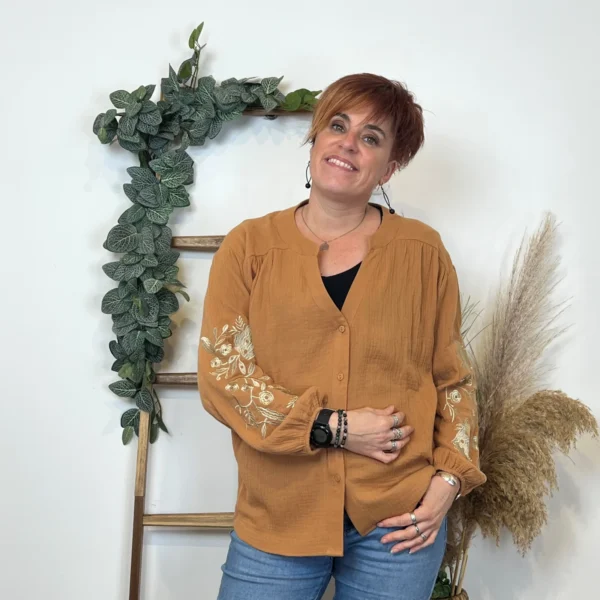 K794- Blouse Coton brodée (T36-T40) - camel - 38