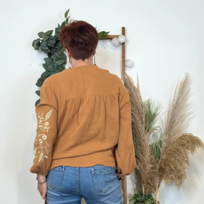 K794- Blouse Coton brodée (T36-T40) - camel - 38