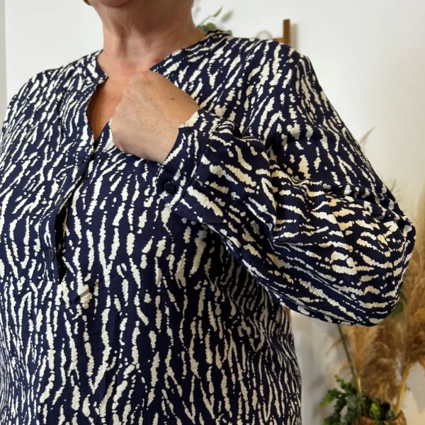 Z786- Blouse Christy marbrée (T44-T52) - marine - 52