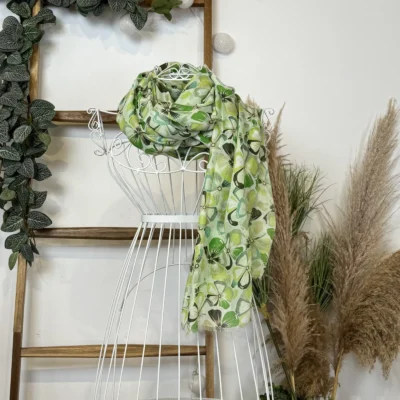 Y530- Foulard Fleurs à détails dorés - vert-anis - sans-taille