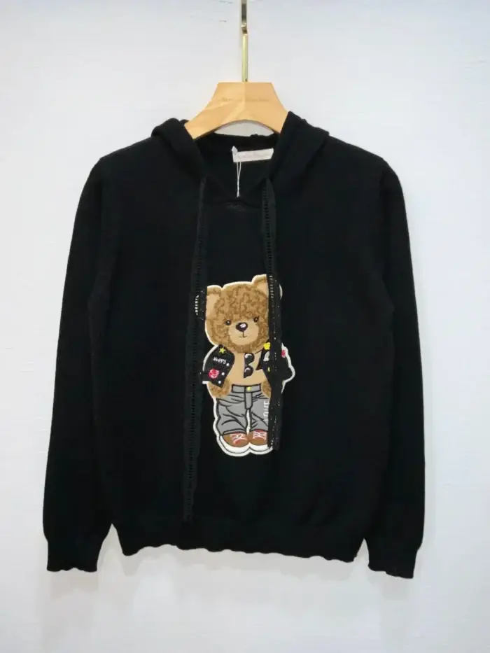 K599- Pull capuche Ourson (Tu)