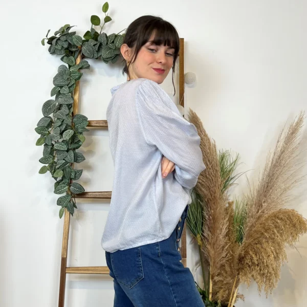 I904- Blouse unie Soie 30% (Tu) - bleu-ciel - taille-unique