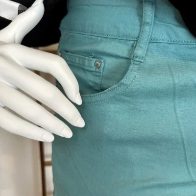 P096- Jean 7/8ème Voggo (T42-T50) - vert-celadon - 50