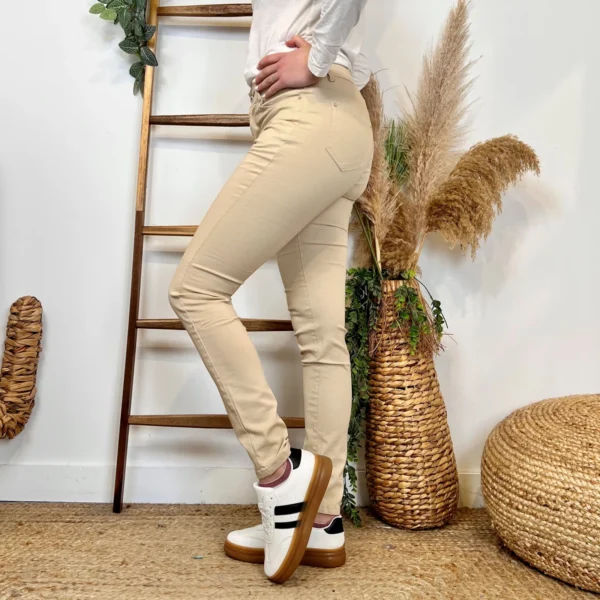 P129- Jean coupe Slim Voggo (T36-T44) - beige - 44