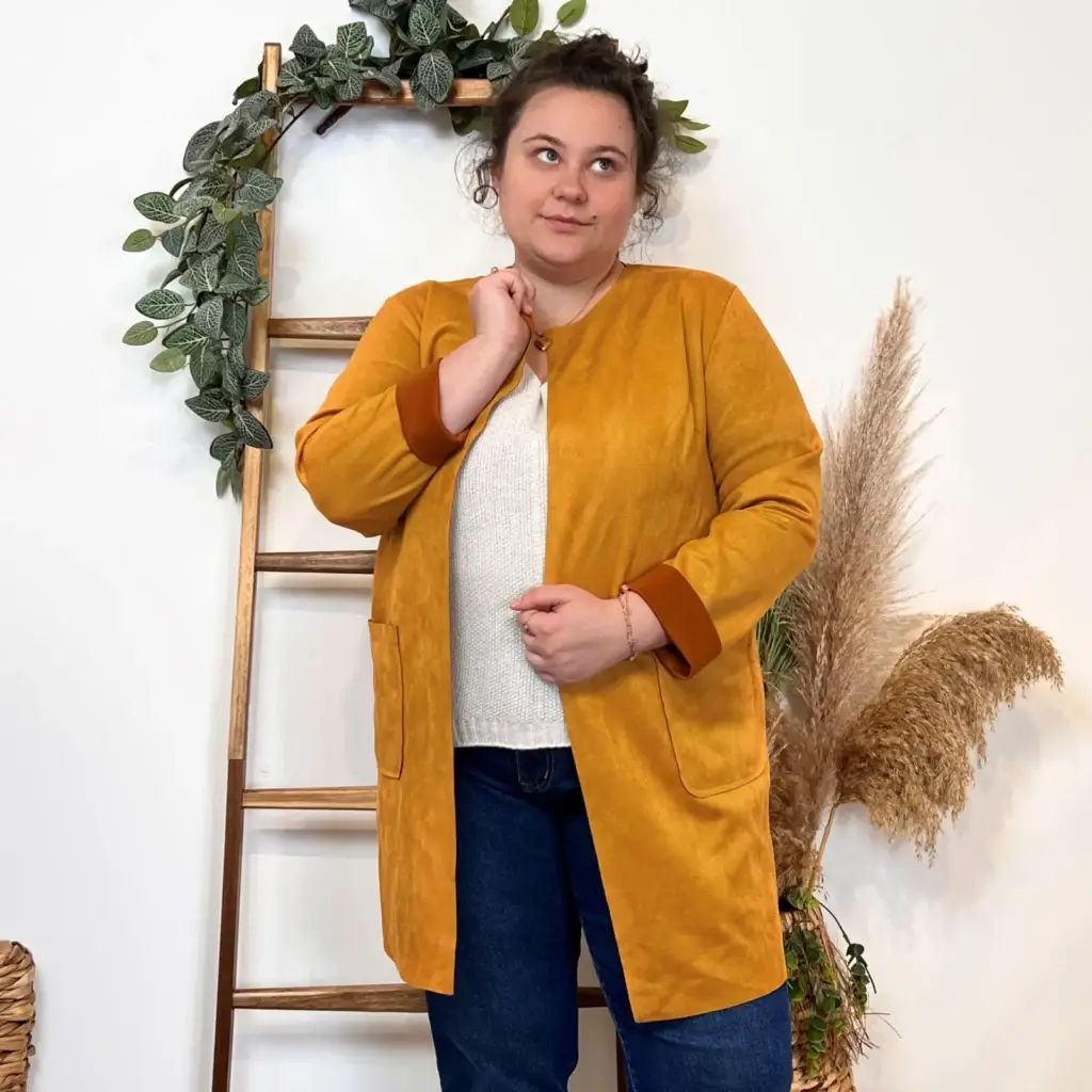 Z554.- Veste ouverte en suédine 🇮🇹 - moutarde - taille-unique-grande-taille